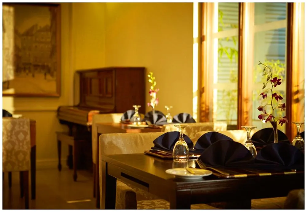 Royal Park Residence Hotel Dhaka
