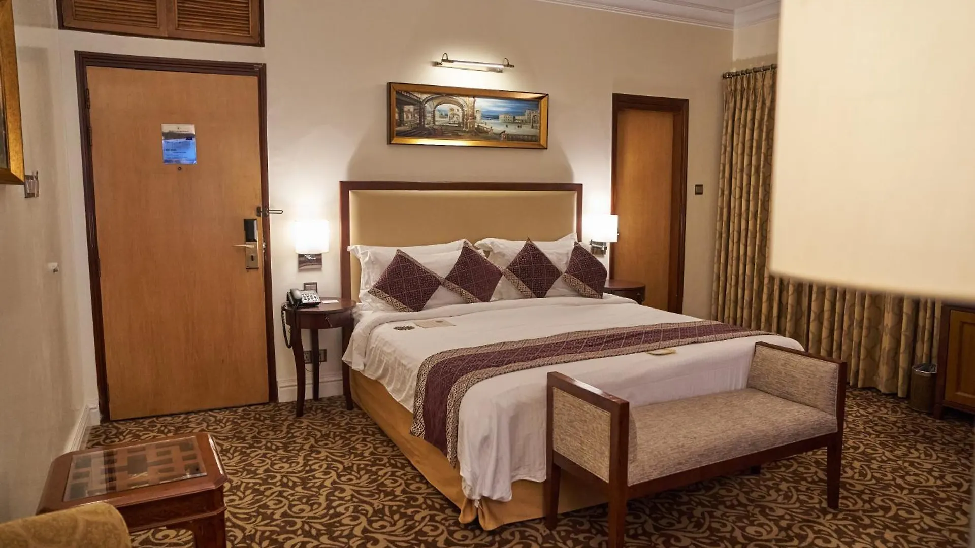 Royal Park Residence Hotel Dhaka