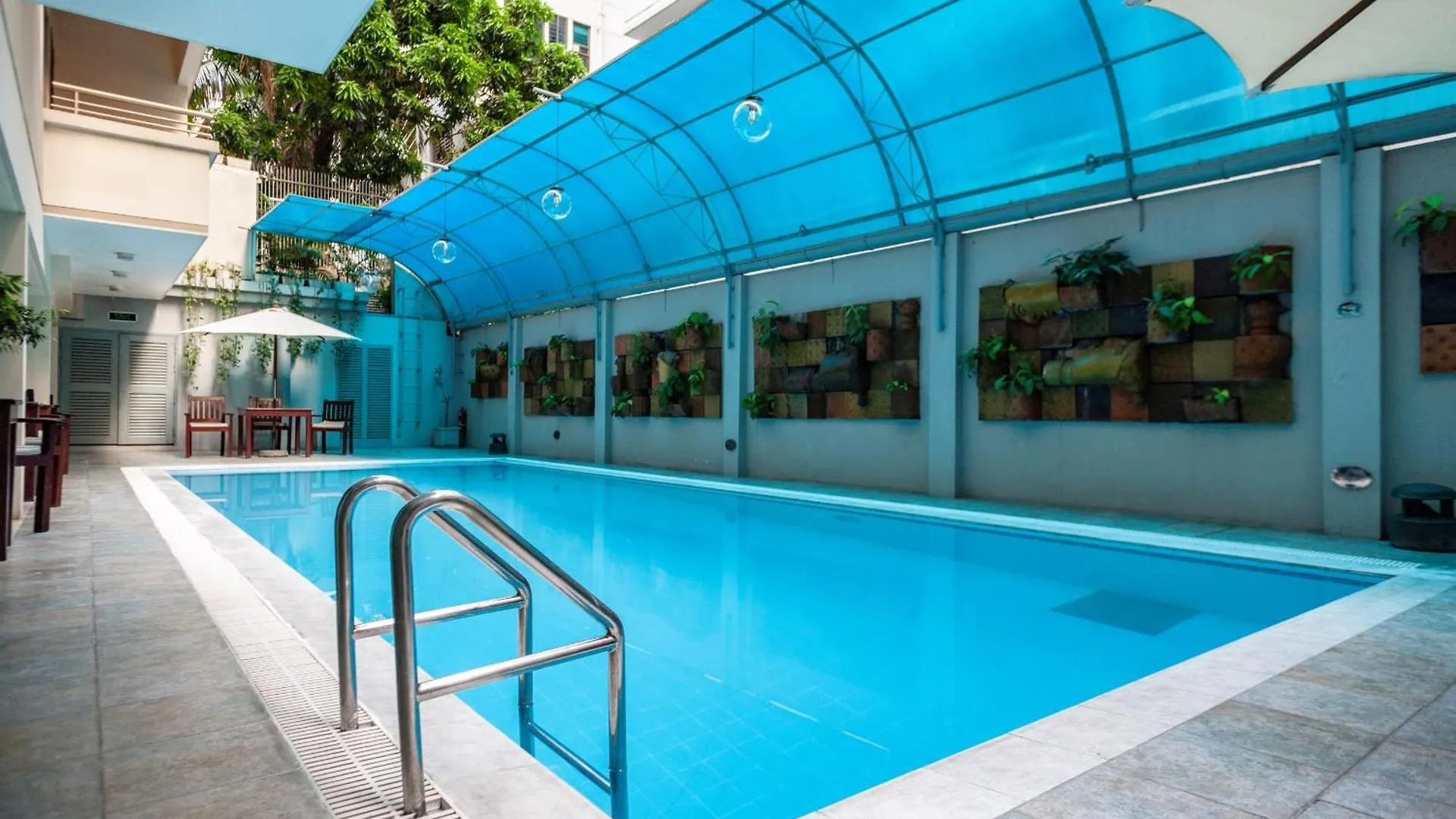Royal Park Residence Hotel Dhaka 4*,